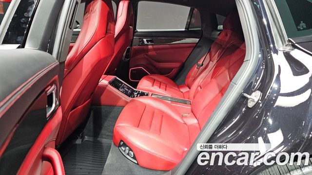 Porsche Panamera 2021 — photo 18