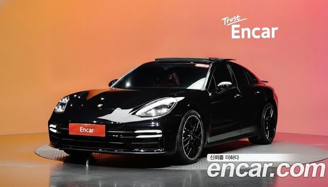 Porsche Panamera 2021 — photo 1