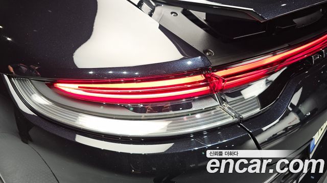 Porsche Panamera 2021 — photo 9