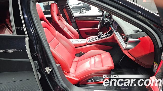 Porsche Panamera 2021 — photo 16