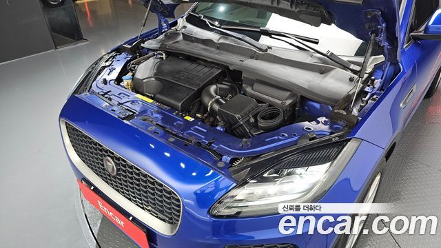 Jaguar E-PACE 2018 — photo 6