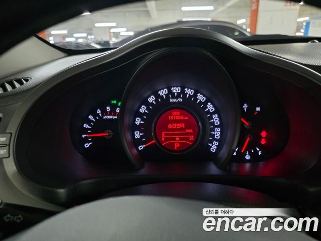 Kia Sportage 2012 — photo 8