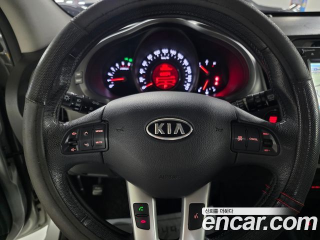 Kia Sportage 2012 — photo 11