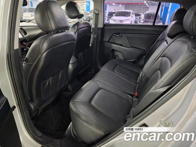 Kia Sportage 2012 — photo 18