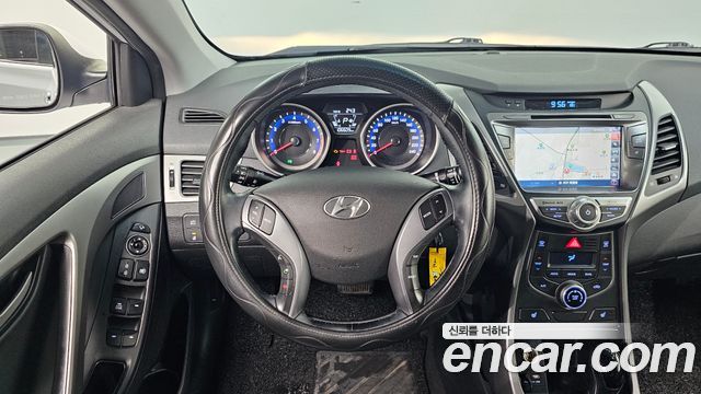 Hyundai AVANTE 2015 — photo 18
