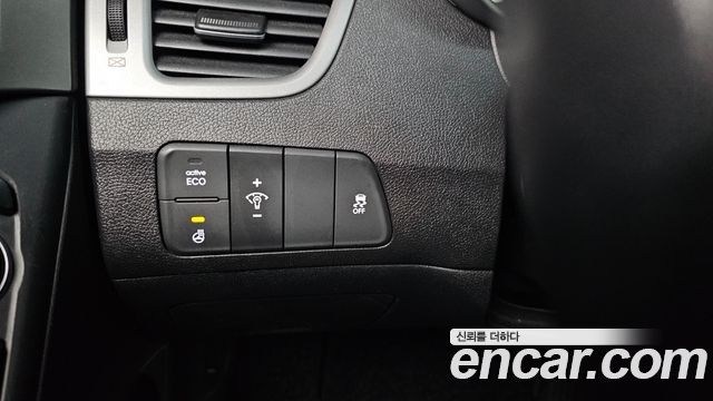 Hyundai AVANTE 2015 — photo 23