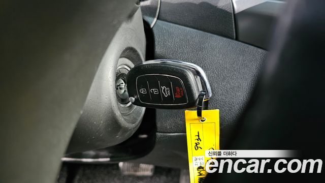Hyundai AVANTE 2015 — photo 24