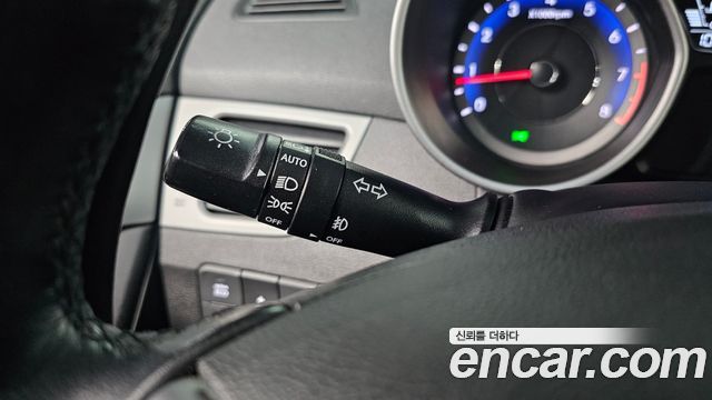 Hyundai AVANTE 2015 — photo 25