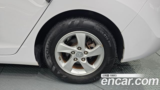 Hyundai AVANTE 2015 — photo 7