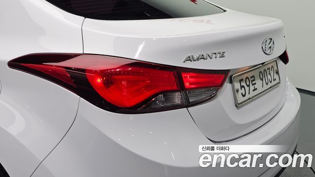 Hyundai AVANTE 2015 — photo 9