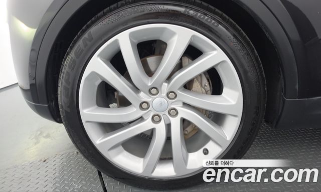 Land Rover Discovery 2022 — photo 5
