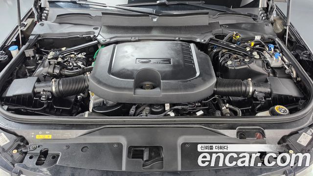 Land Rover Discovery 2022 — photo 6