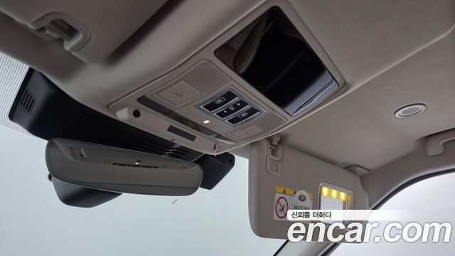 Land Rover Discovery 2022 — photo 28