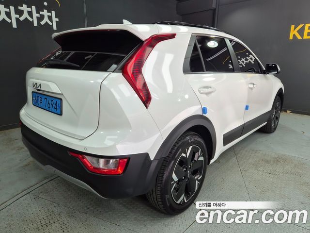 Kia Niro 2023 — photo 4