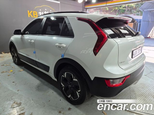 Kia Niro 2023 — photo 6