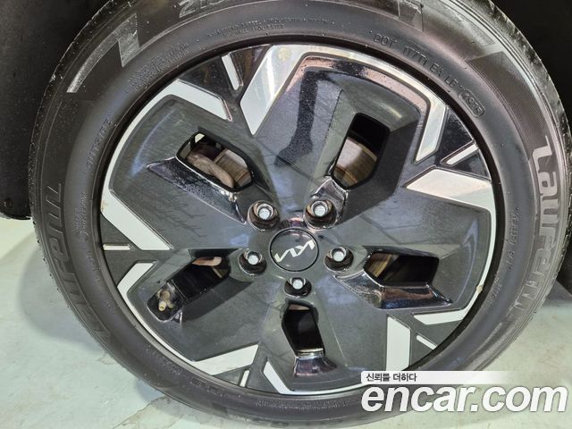 Kia Niro 2023 — photo 8