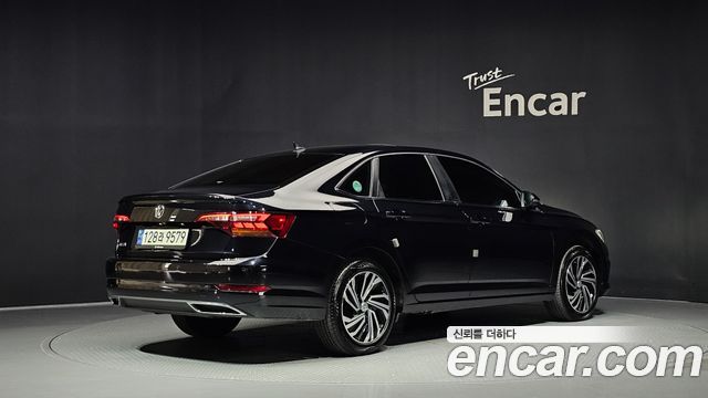 Volkswagen Jetta 2021 — photo 2