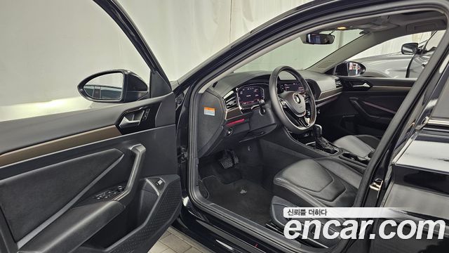 Volkswagen Jetta 2021 — photo 10