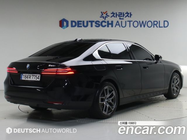 BMW 5-Series 2024 — photo 2