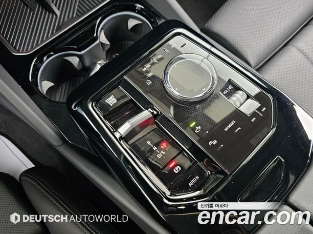 BMW 5-Series 2024 — photo 9