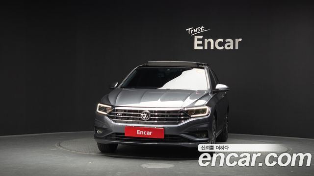 Volkswagen Jetta 2021 — photo 3