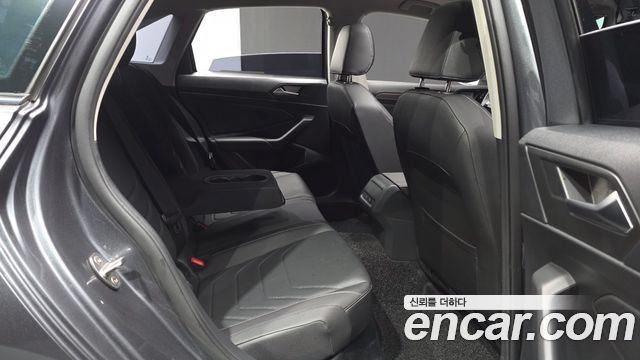 Volkswagen Jetta 2021 — photo 12