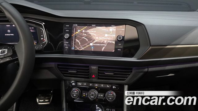 Volkswagen Jetta 2021 — photo 14