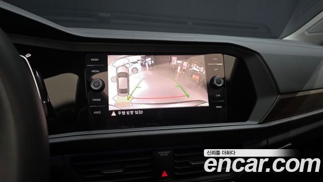 Volkswagen Jetta 2021 — photo 15