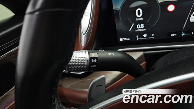 Genesis G90 2022 — photo 36