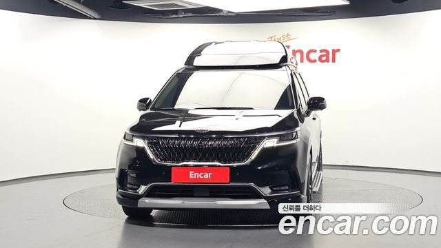 Kia Canival 2021 — photo 3