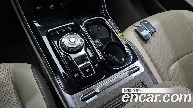 Kia Canival 2021 — photo 12