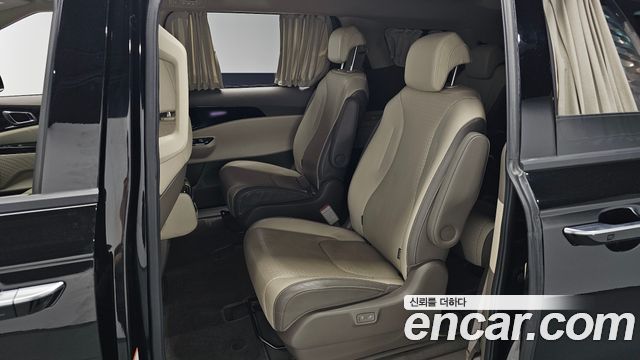 Kia Canival 2021 — photo 18