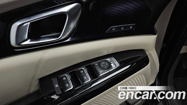 Kia Canival 2021 — photo 22