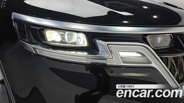 Kia Canival 2021 — photo 8