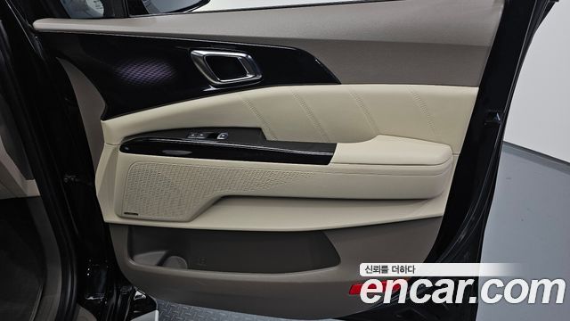 Kia Canival 2021 — photo 15