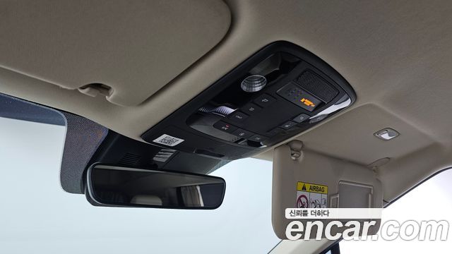 Kia Canival 2021 — photo 28