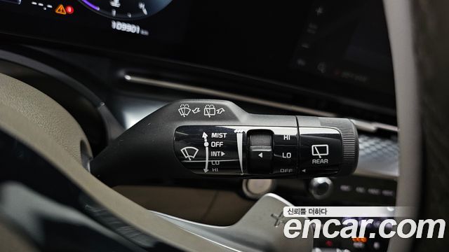 Kia Canival 2021 — photo 33