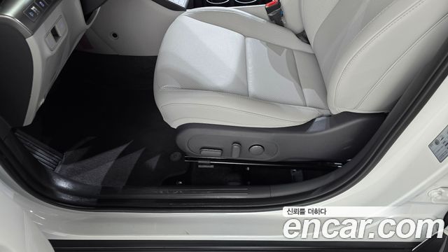 Hyundai Kona 2025 — photo 30