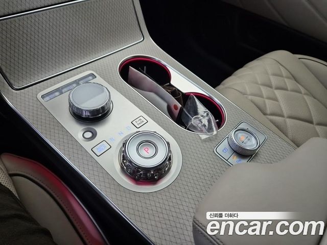 Genesis GV80 2024 — photo 8