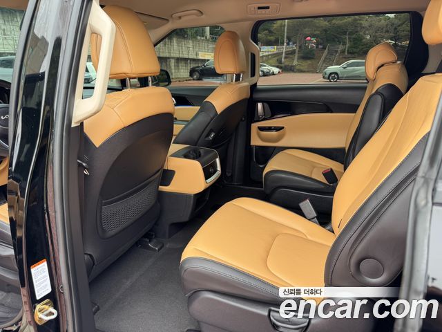 Kia Canival 2022 — photo 11