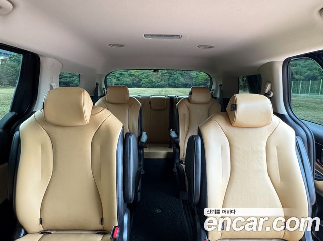 Kia Canival 2022 — photo 20