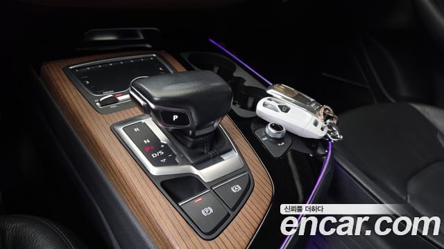 Audi Q7 2016 — photo 9