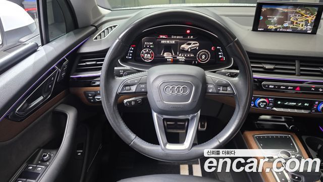 Audi Q7 2016 — photo 13