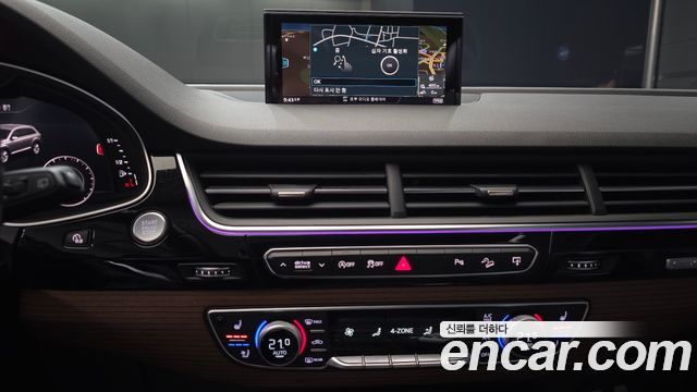 Audi Q7 2016 — photo 14