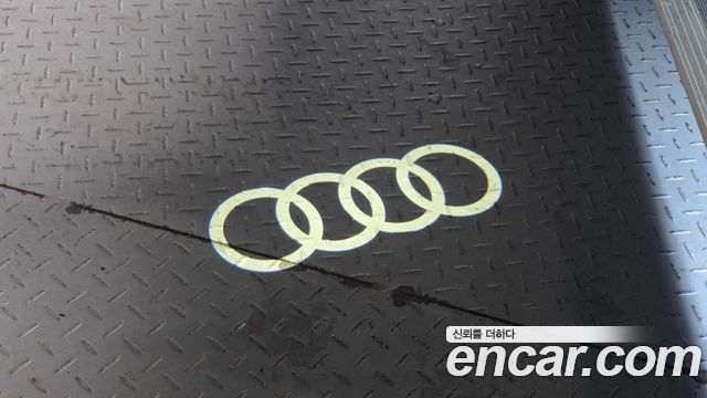 Audi Q7 2016 — photo 18