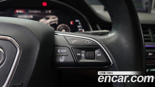 Audi Q7 2016 — photo 19