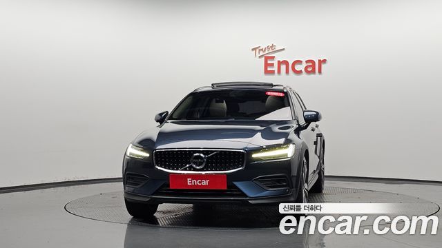 Volvo V60 2020 — photo 3