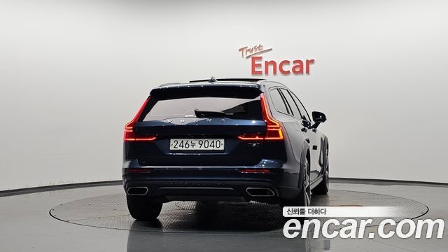 Volvo V60 2020 — photo 4
