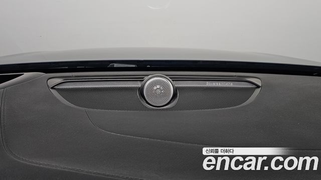 Volvo V60 2020 — photo 29