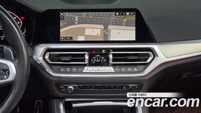 BMW 4-Series 2023 — photo 18